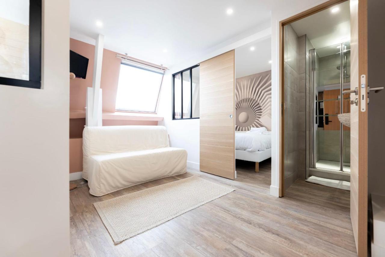 Amazing Apartment Under The Roof In Paris 8Th Exterior foto